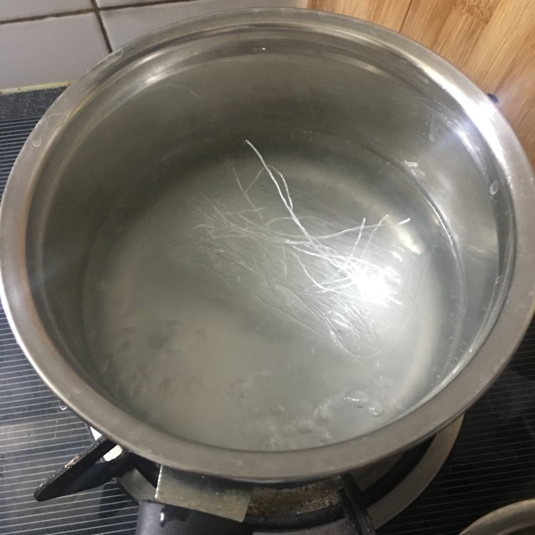 蛋饺汤粉步骤4