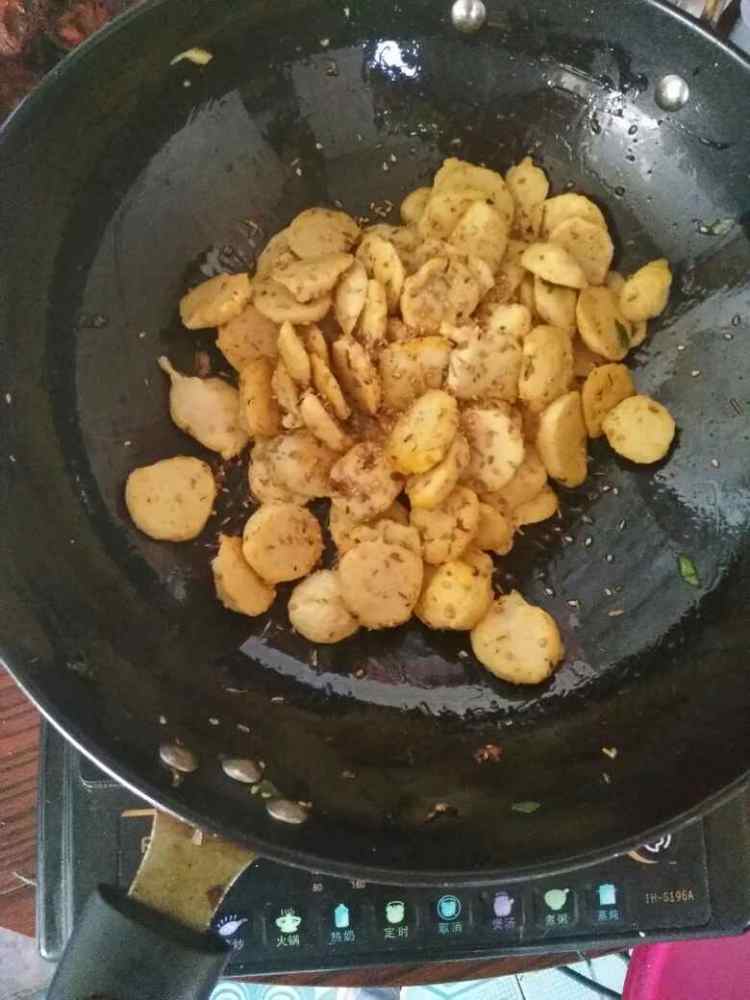 炒墨鱼丸步骤9