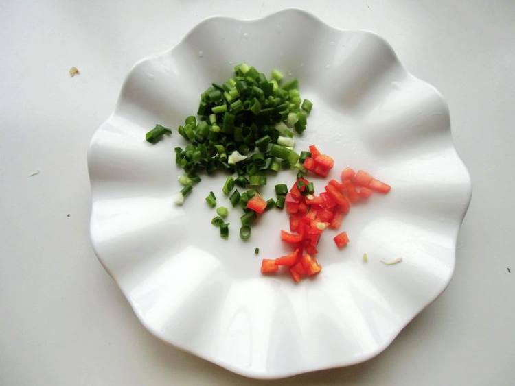 咸蛋黄烧豆腐步骤4