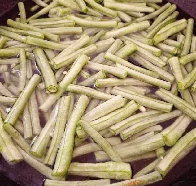 麻汁豆角步骤2