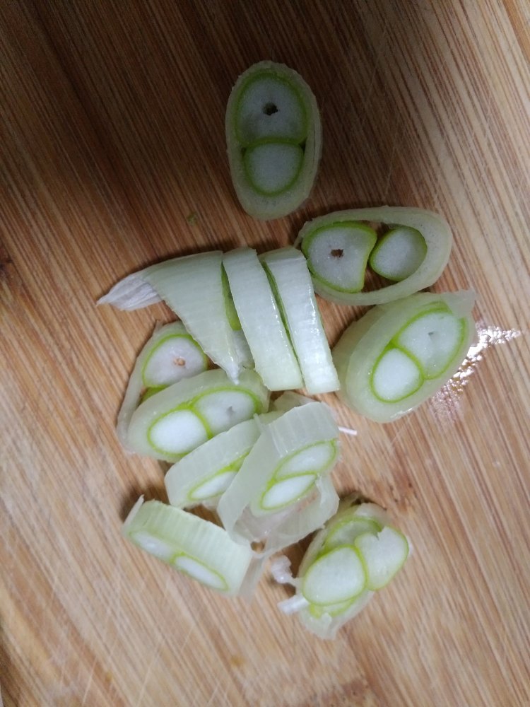 西葫芦炒蛤蜊肉步骤3