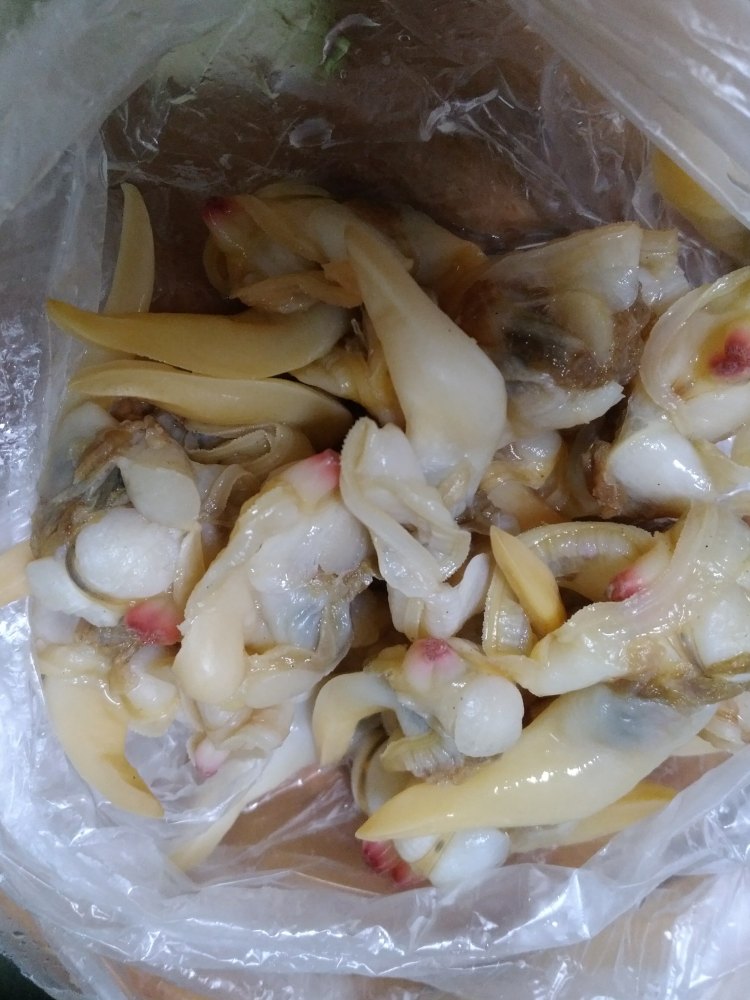 西葫芦炒蛤蜊肉步骤1