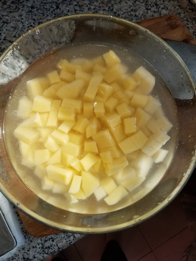 咖喱鸡肉饭步骤1