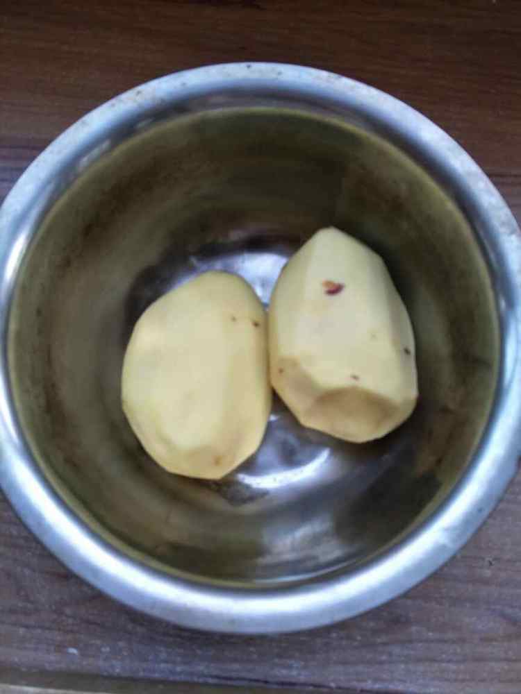 家常醋溜土豆丝步骤1
