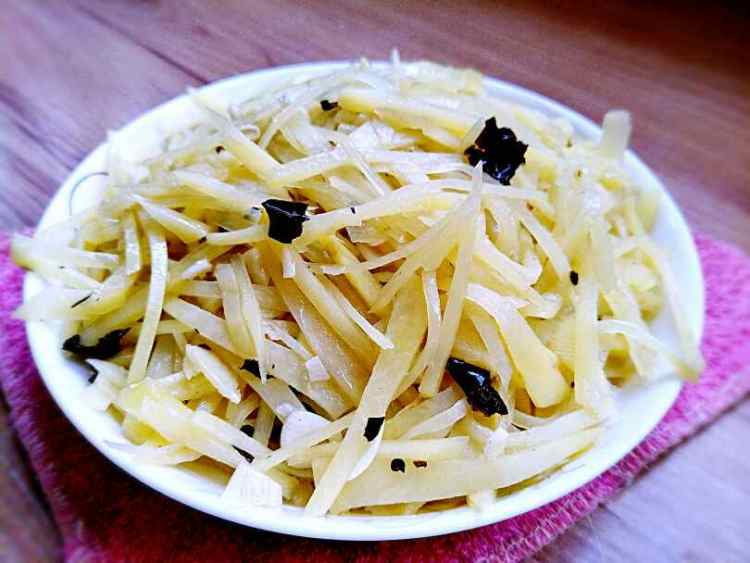 家常醋溜土豆丝步骤7