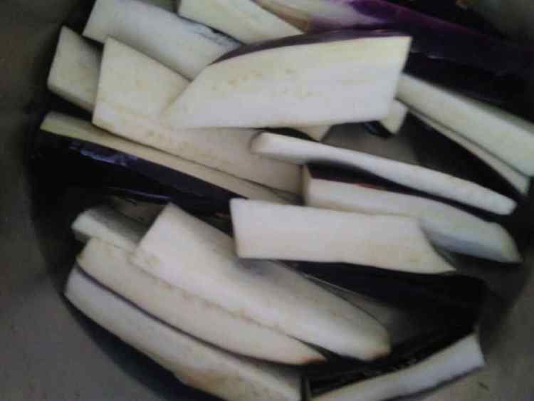 豆角烧茄子步骤3