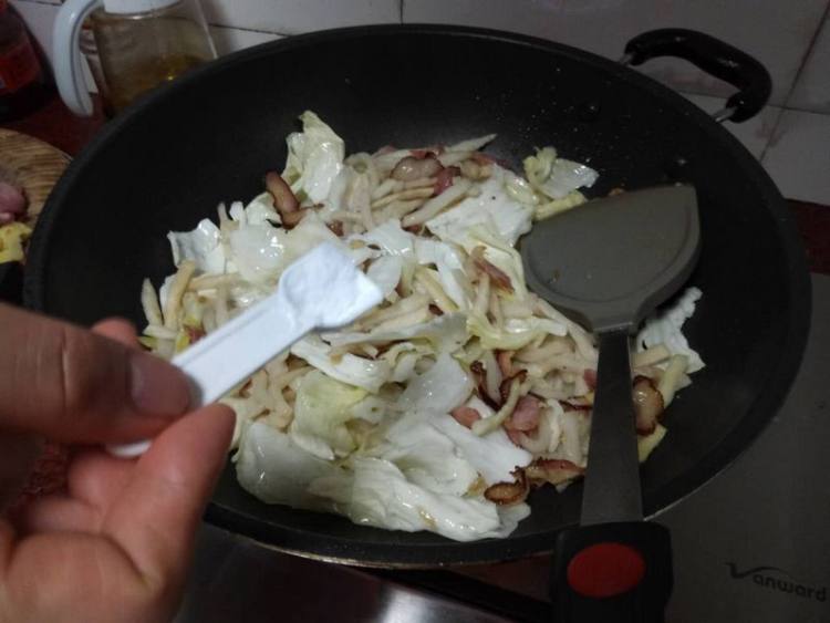 腊味炒萝卜干步骤9