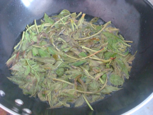 香椿拌豆腐步骤3