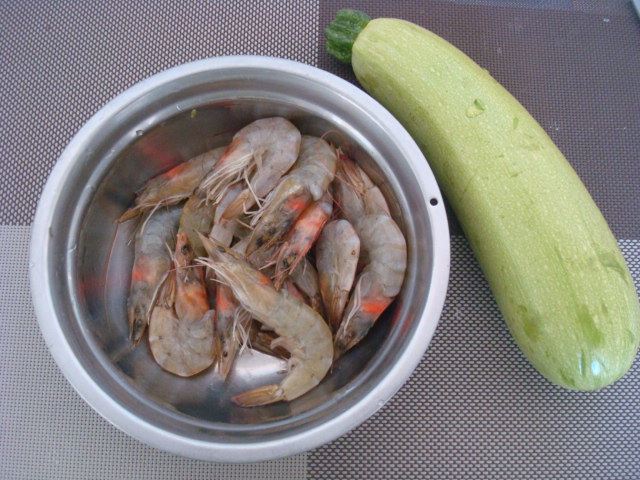 虾酿西葫芦步骤1