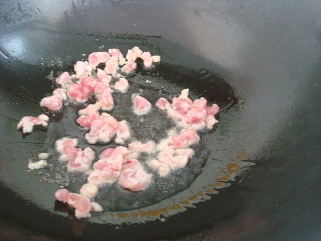 肉末青椒木耳炒豆腐步骤4