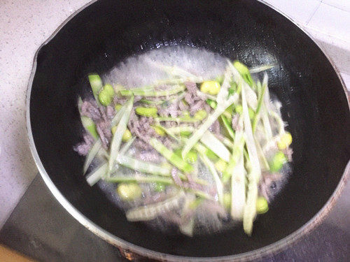 小春笋豆瓣肉丝步骤10