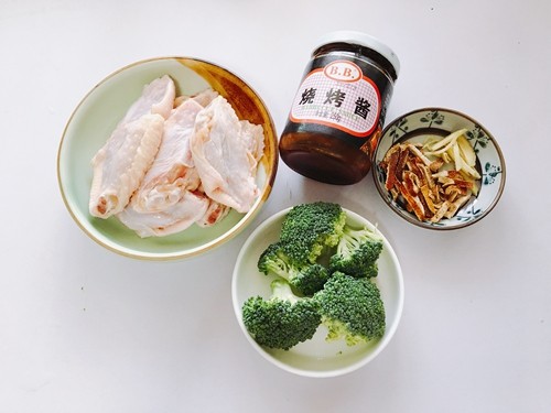 BB酱烤鸡翅步骤1