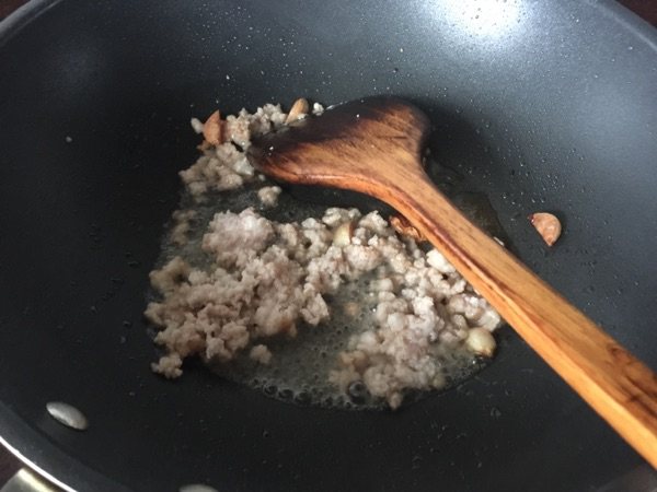 肉末炒菜豆步骤3