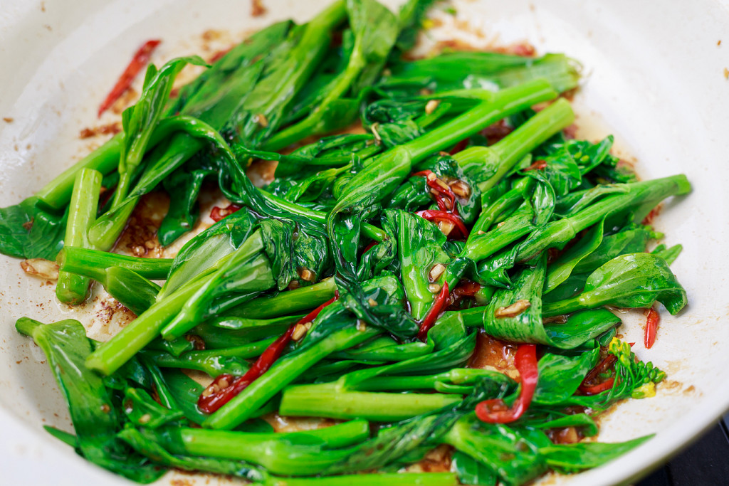 蚝油炒迟心菜步骤6