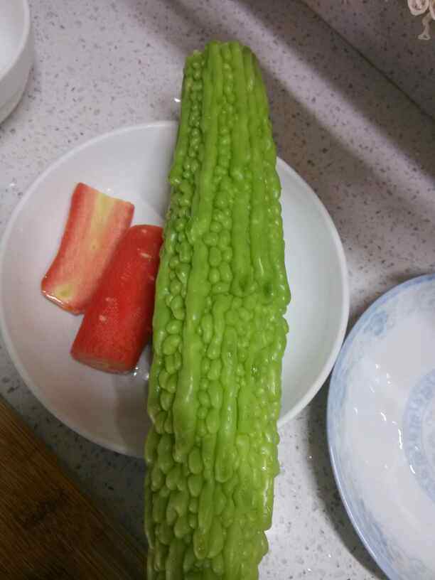 油渣苦瓜步骤1