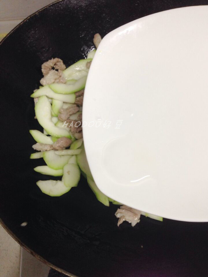 瓠瓜炒肉步骤6