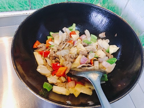 子姜菠萝炒牛肉步骤13