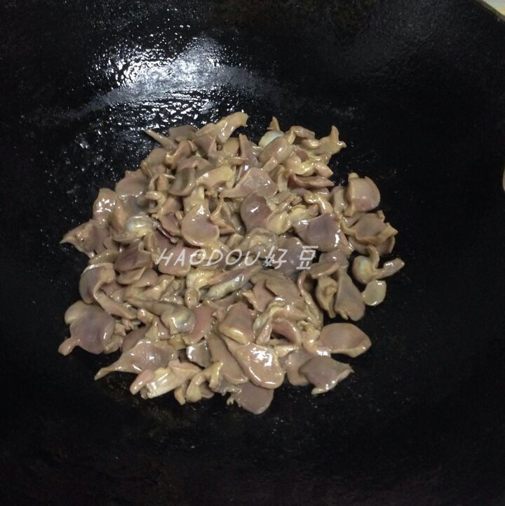 炒鸡胗步骤4