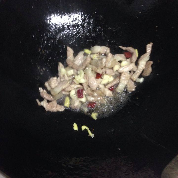 苦笋炒肉步骤4