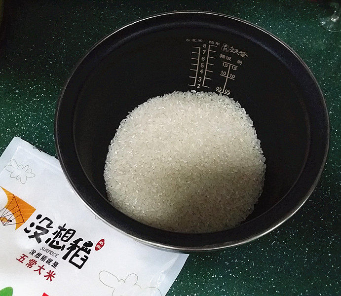 什锦炒饭步骤1