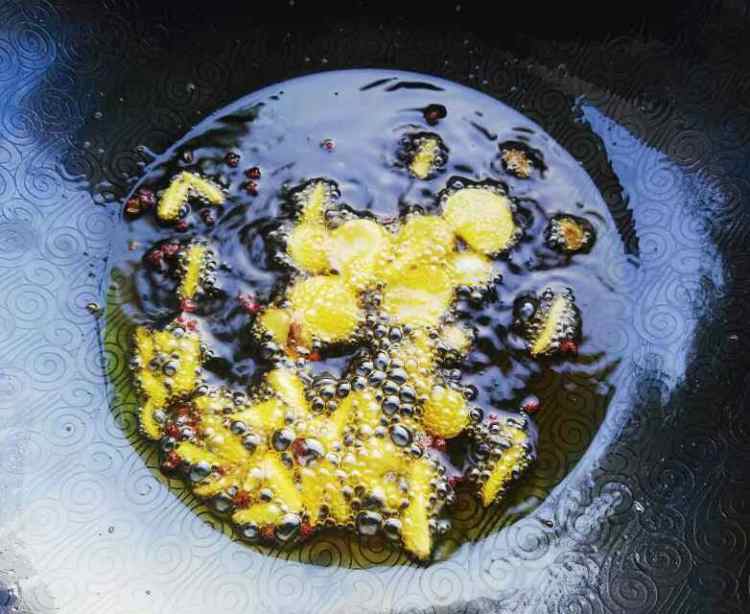 西芹炒牛肉步骤5