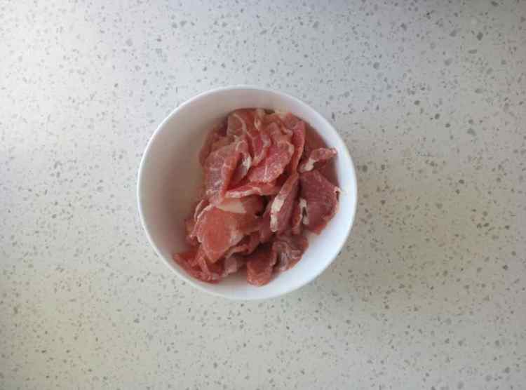 洋葱胡萝卜炒肉步骤2