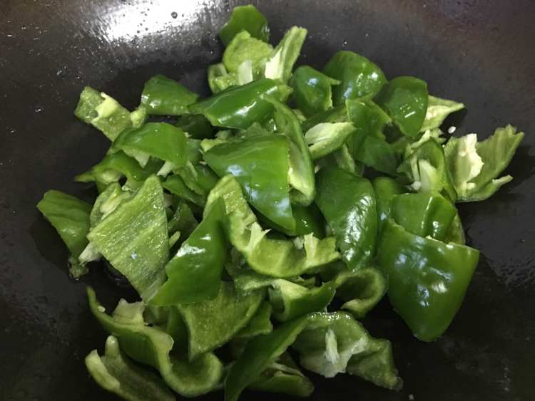 蒜头豉汁青椒步骤3