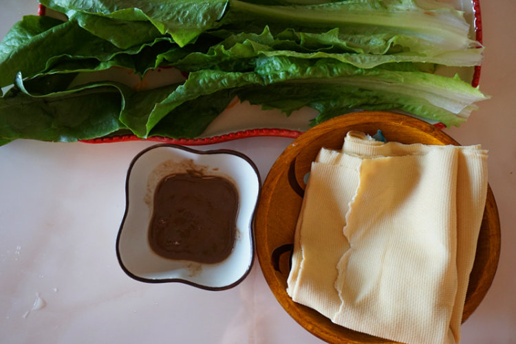 麻酱油麦菜步骤1