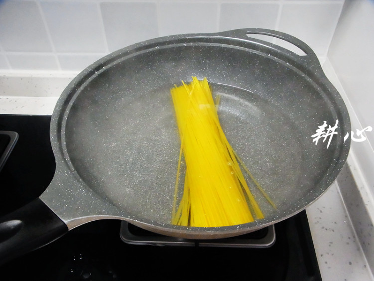 肉丸意粉#此刻在一起#步骤3