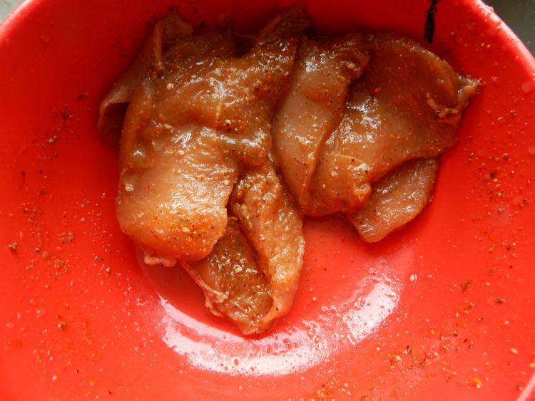 沙茶酱煎鸡胸肉步骤8