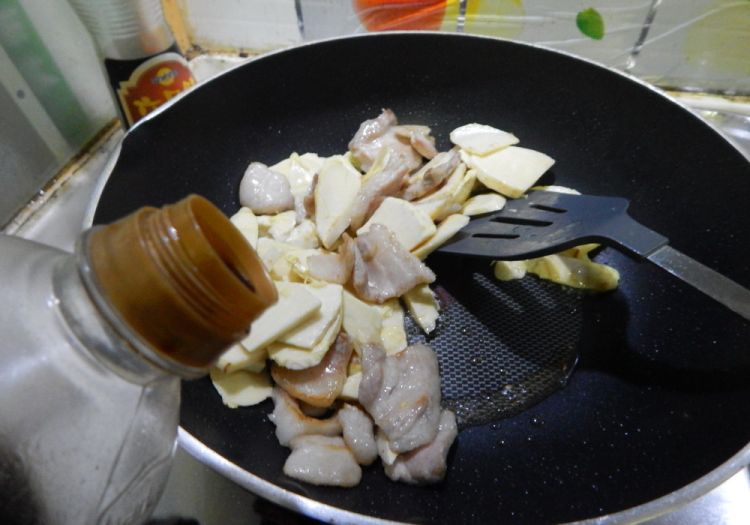 笋炒肉片步骤7