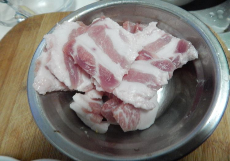 笋炒肉片步骤2