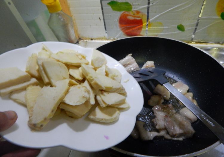 笋炒肉片步骤5