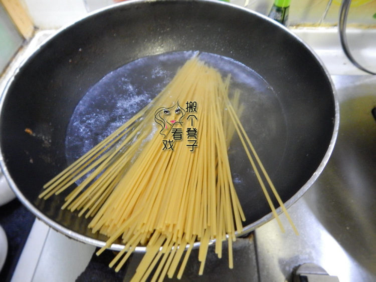 番茄肉末凉拌意面 #此步骤1