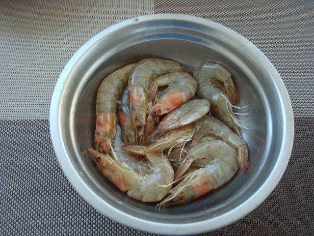 白灼虾步骤1
