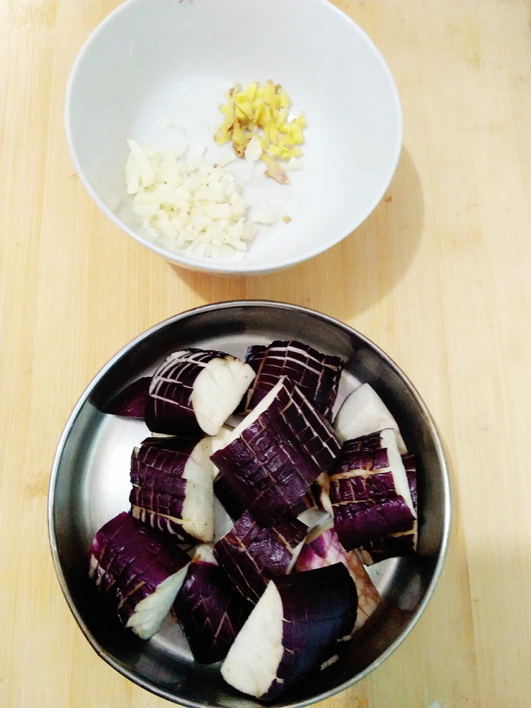 炒茄子步骤3