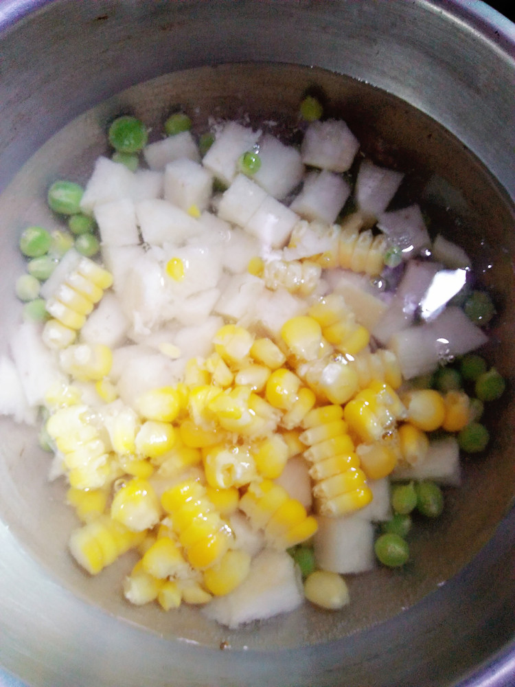炒三色素菜步骤4