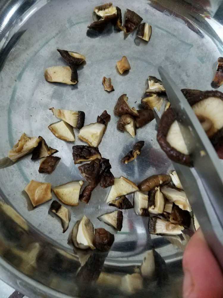 香菇蒸肉饼步骤3