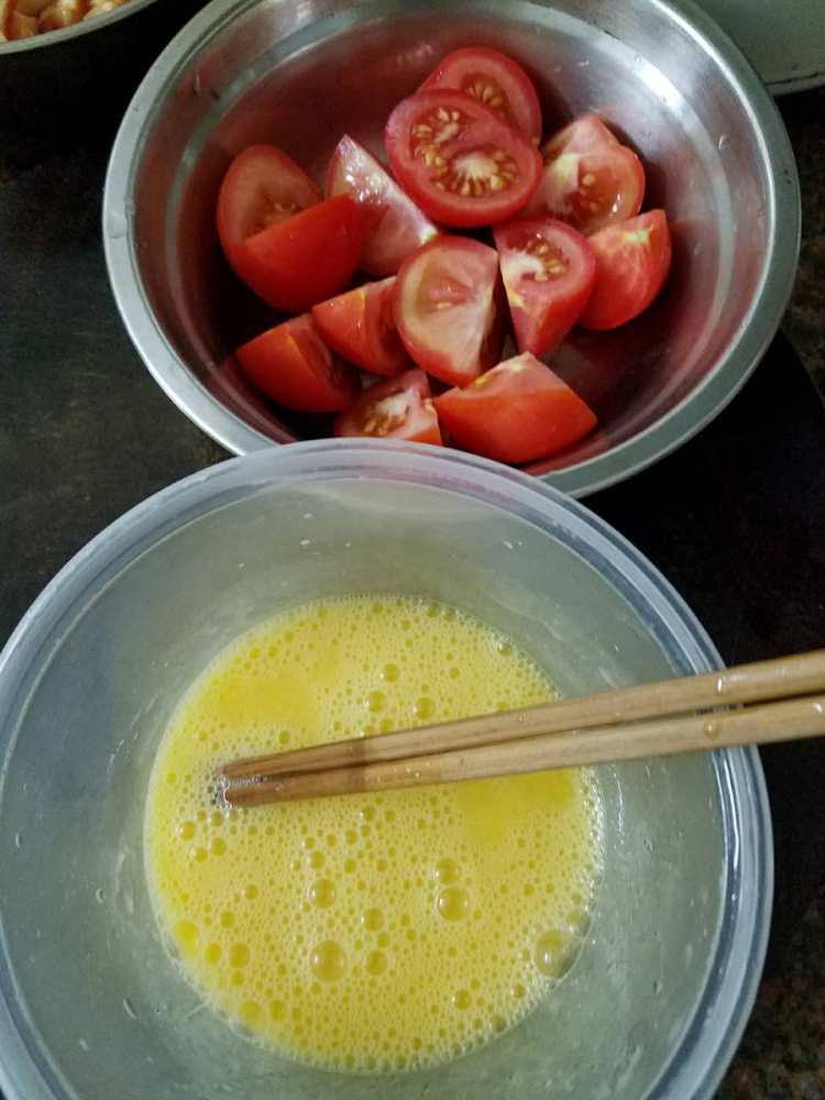 番茄鸡蛋汤步骤2