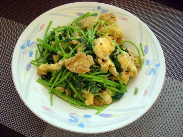 鸡蛋炒香菜步骤6