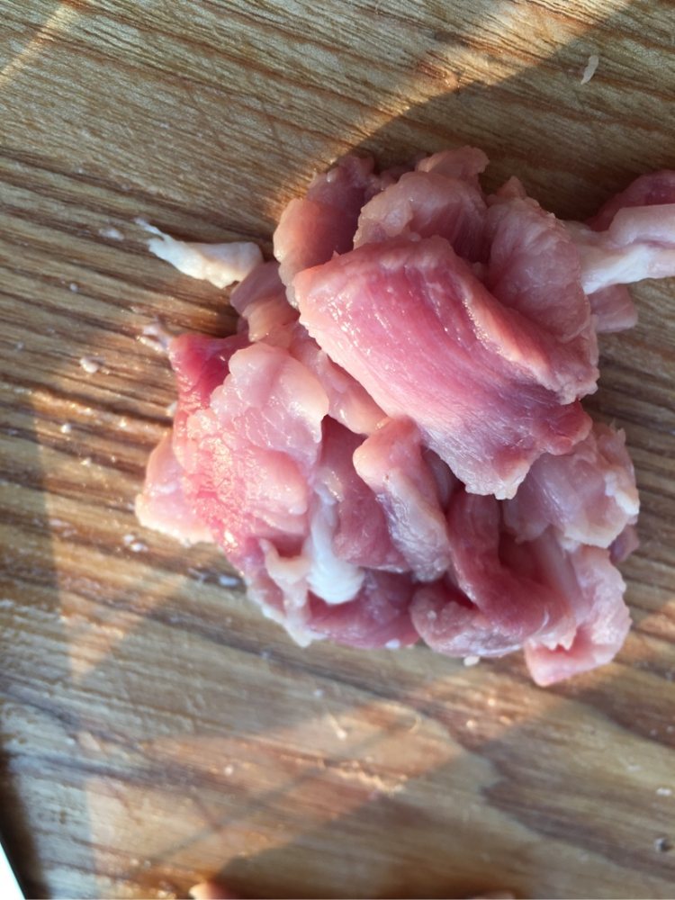 韭菜香干炒肉步骤1
