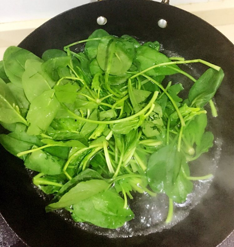 凉拌菠菜步骤3