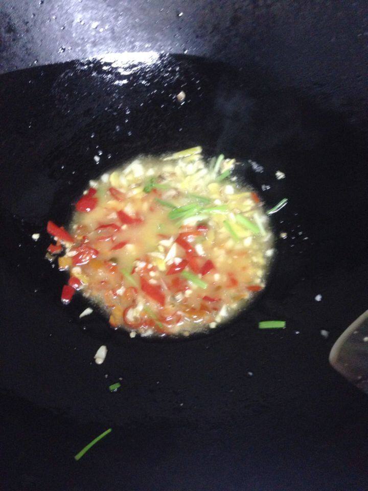 炒蛤蜊步骤3