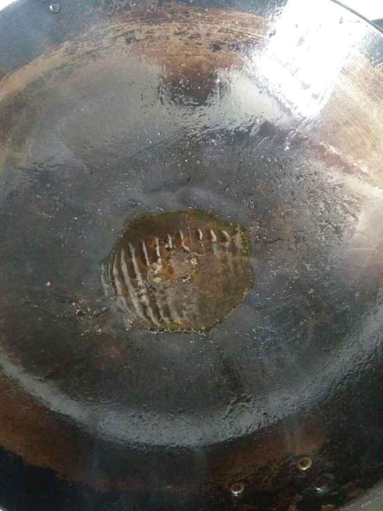 蒜苔炒肉步骤5