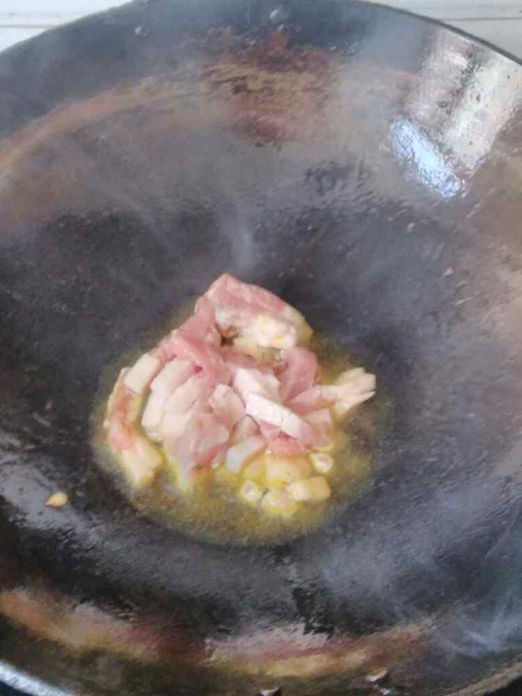 蒜苔炒肉步骤6