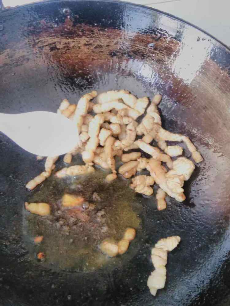 蒜苔炒肉步骤8