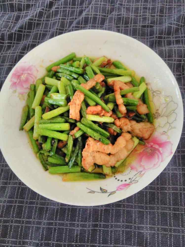 蒜苔炒肉步骤14