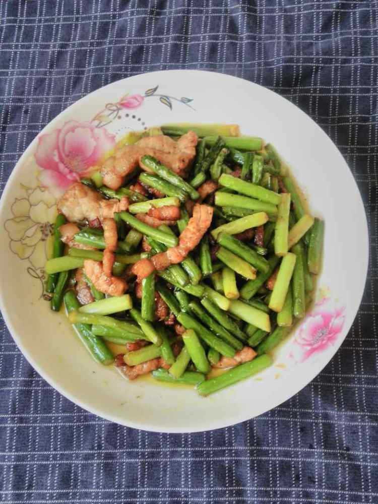 蒜苔炒肉步骤15
