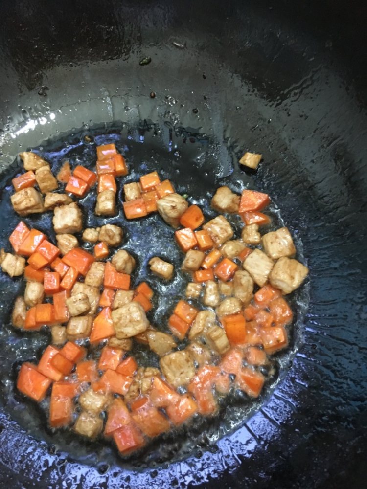 豌豆小炒步骤6