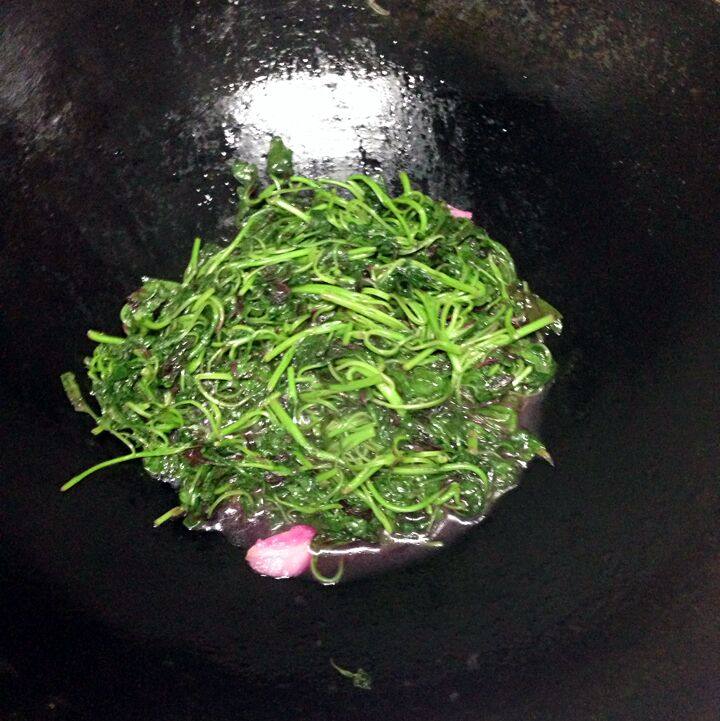 蒜炒紫苋菜步骤5